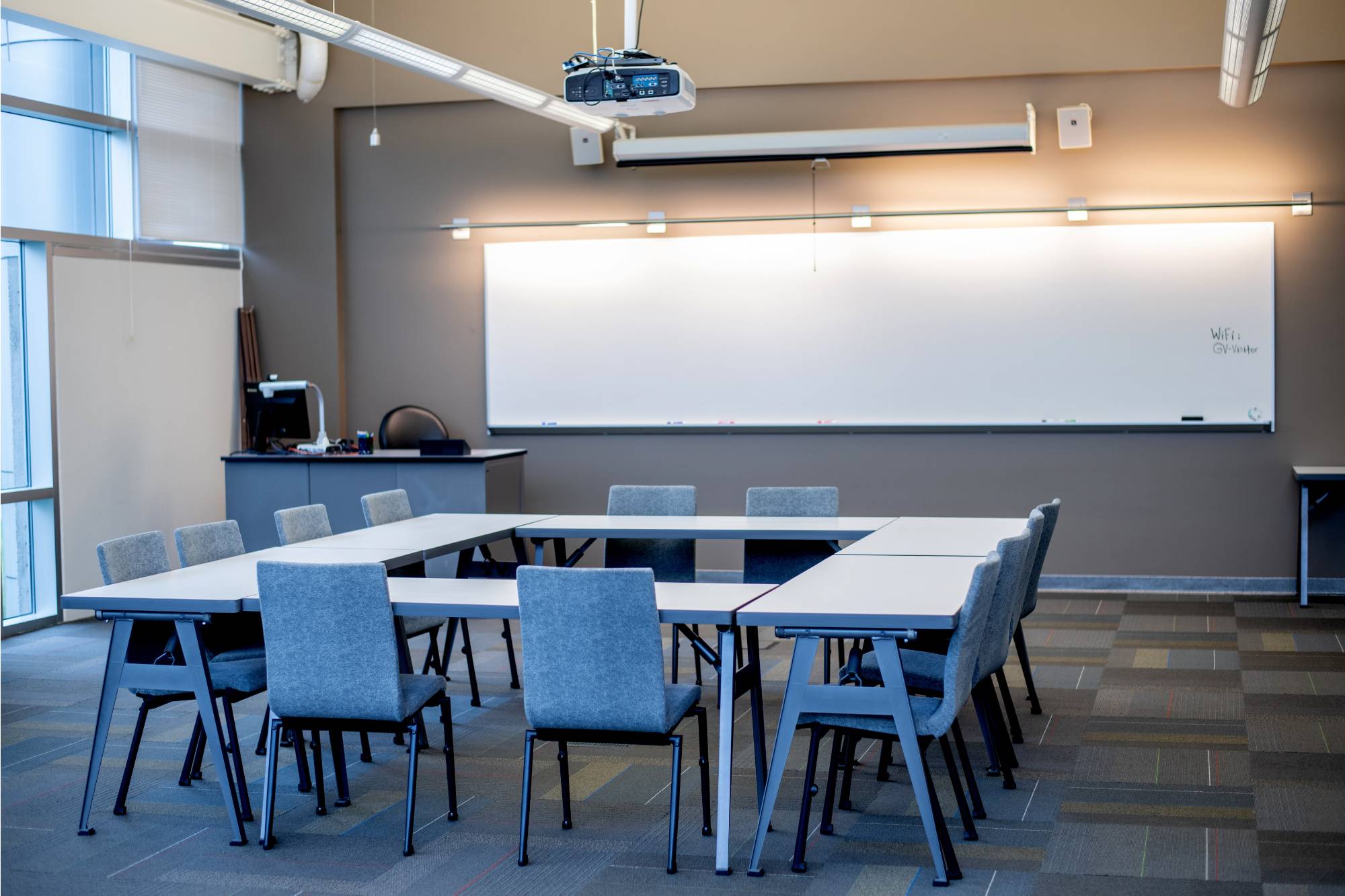 coworking space with tables and chairs